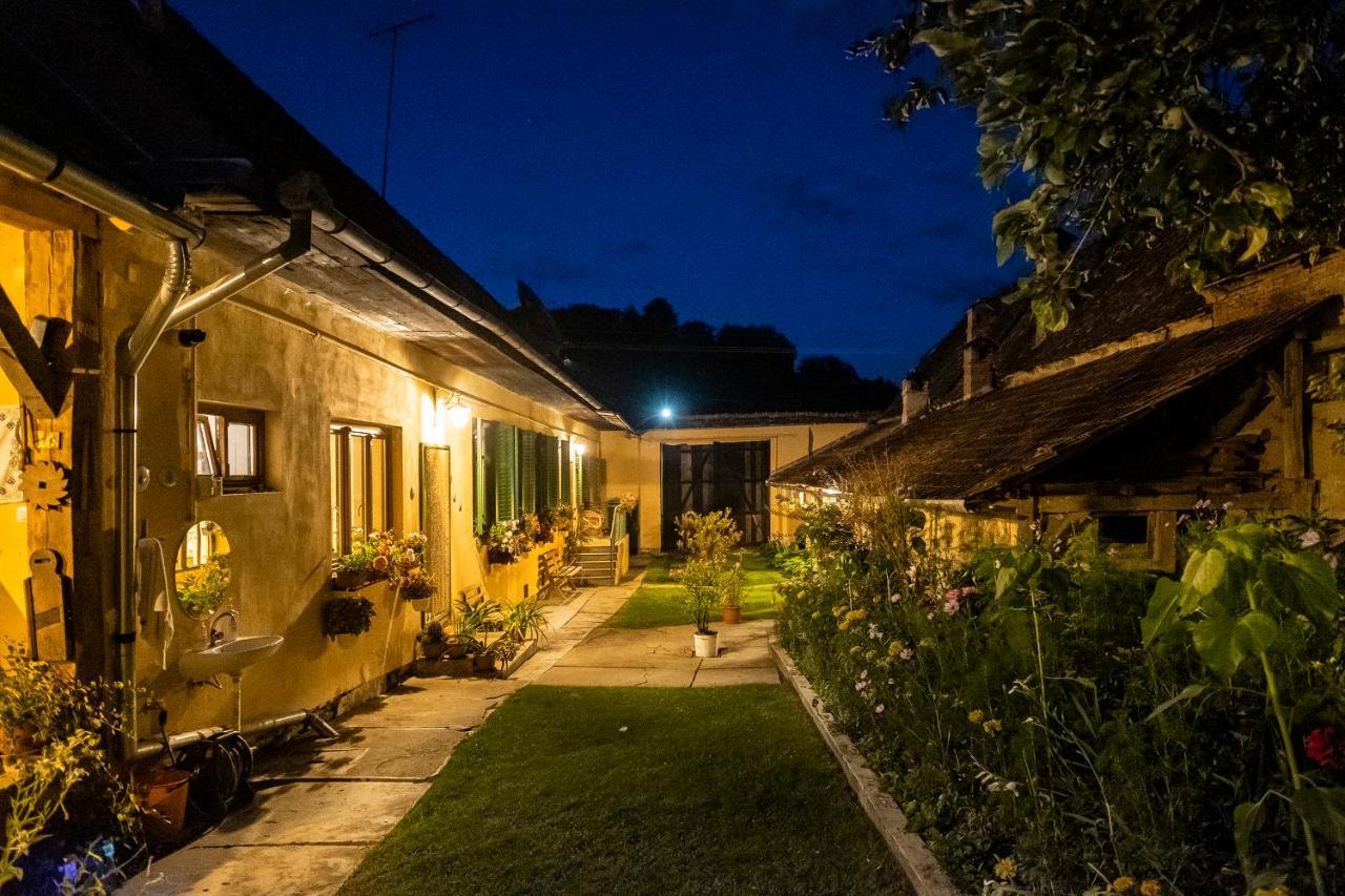 Villa Rihuini Eco Wine House Transylvania Riomfalva Kültér fotó