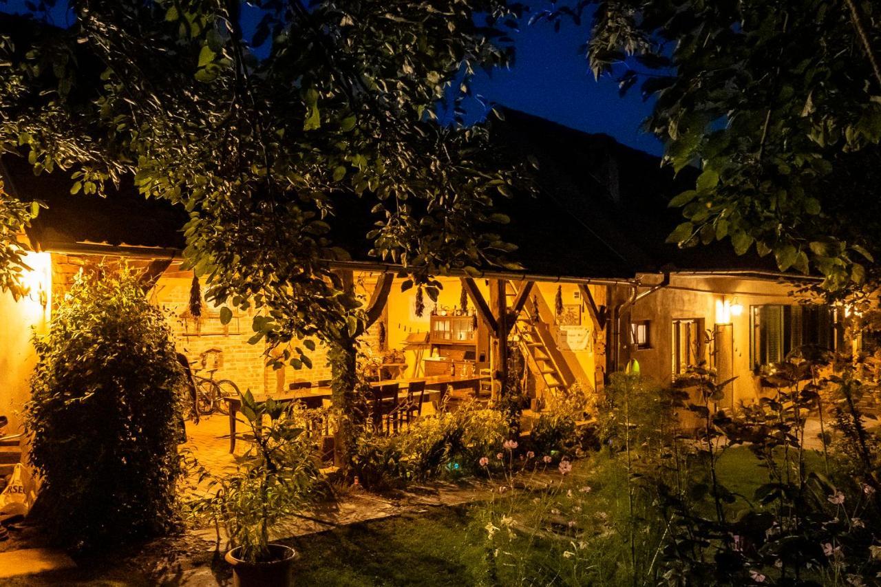 Villa Rihuini Eco Wine House Transylvania Riomfalva Kültér fotó
